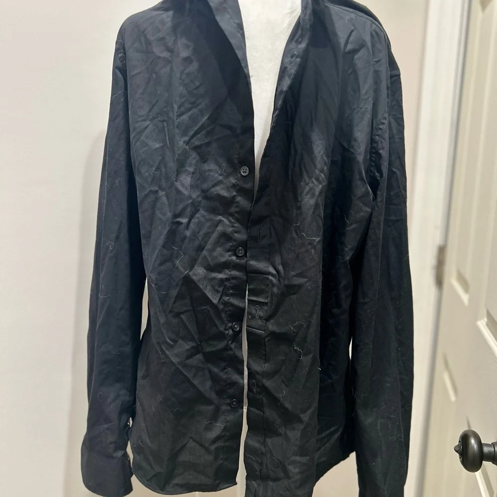 H&M Men's Black Dress Shirt - Picture 2 of 2